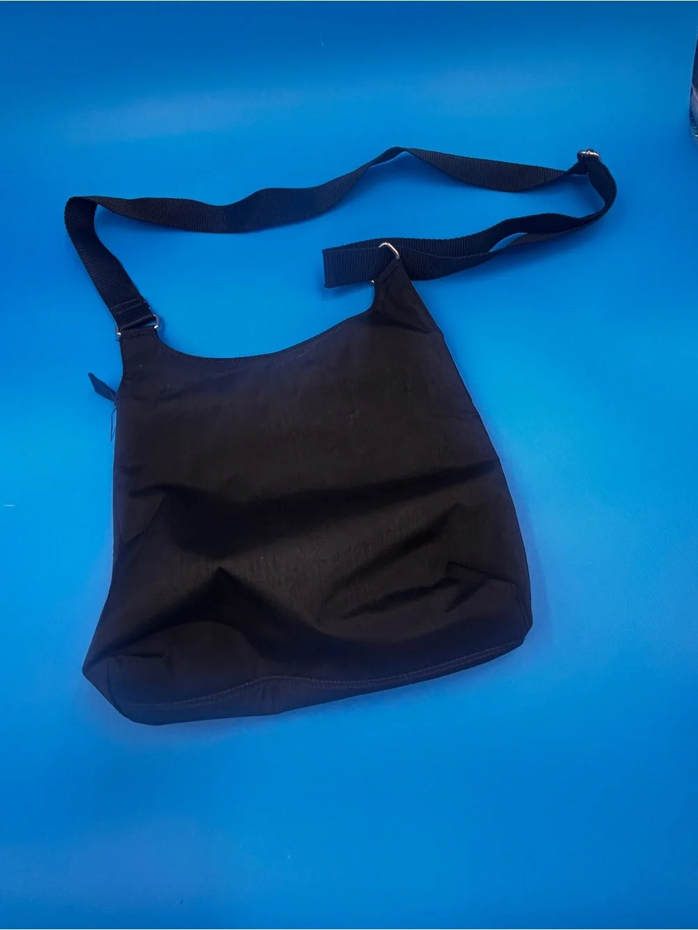 Baggallini Navy Crossbody Bucket Bagg, a lightweight